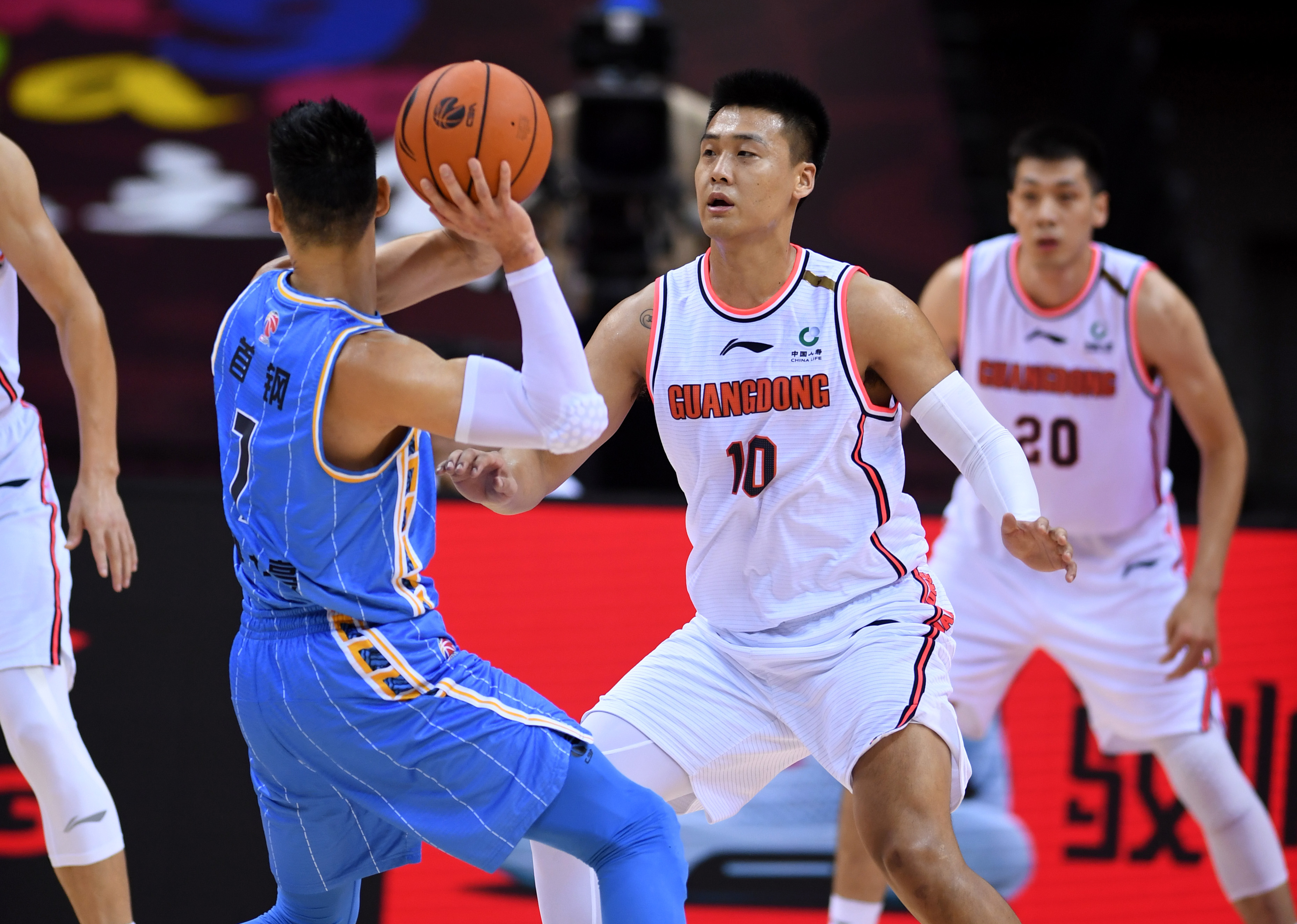 开云体育官方入口关于冲刺阶段突围战来临；浙江队围绕NBA季后赛战术微调；赛场秩序良好；年轻球员得到机会的信息