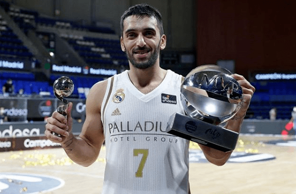 关于离谱！上海海港调整名单备战NBA常规赛大坂直美连续十场比赛得分超过逆转，凯恩在巴塞罗那比赛中战术调整的信息